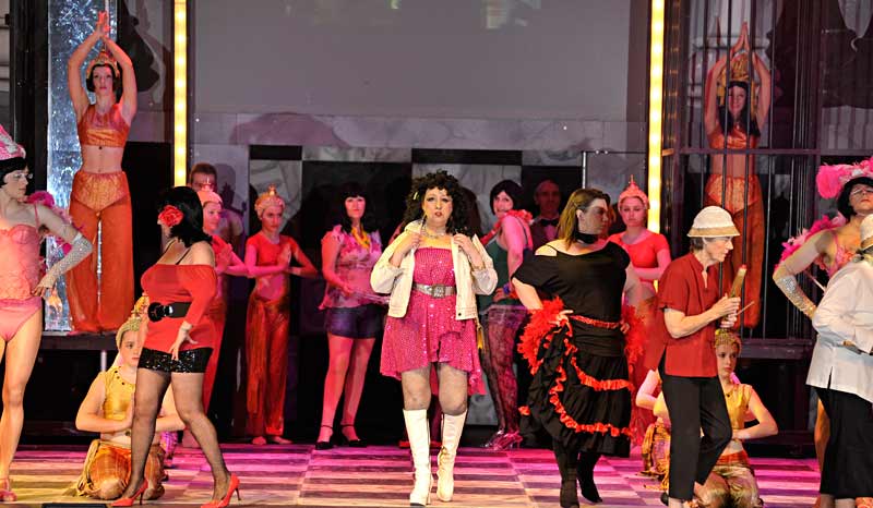  Wendy Newton, Beki Allen, Helen Banton